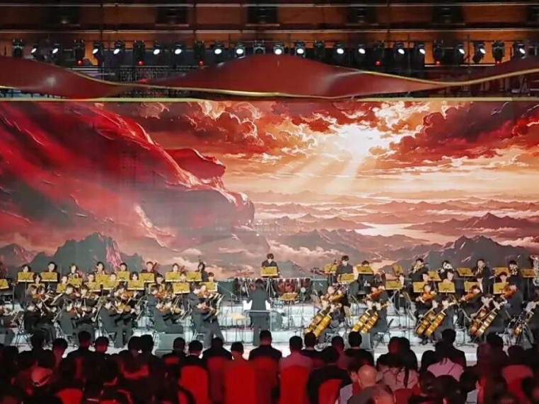 弦歌颂华诞 雅乐颂山河——天津音乐学院《弦歌颂华诞》交响音乐会圆满上演
