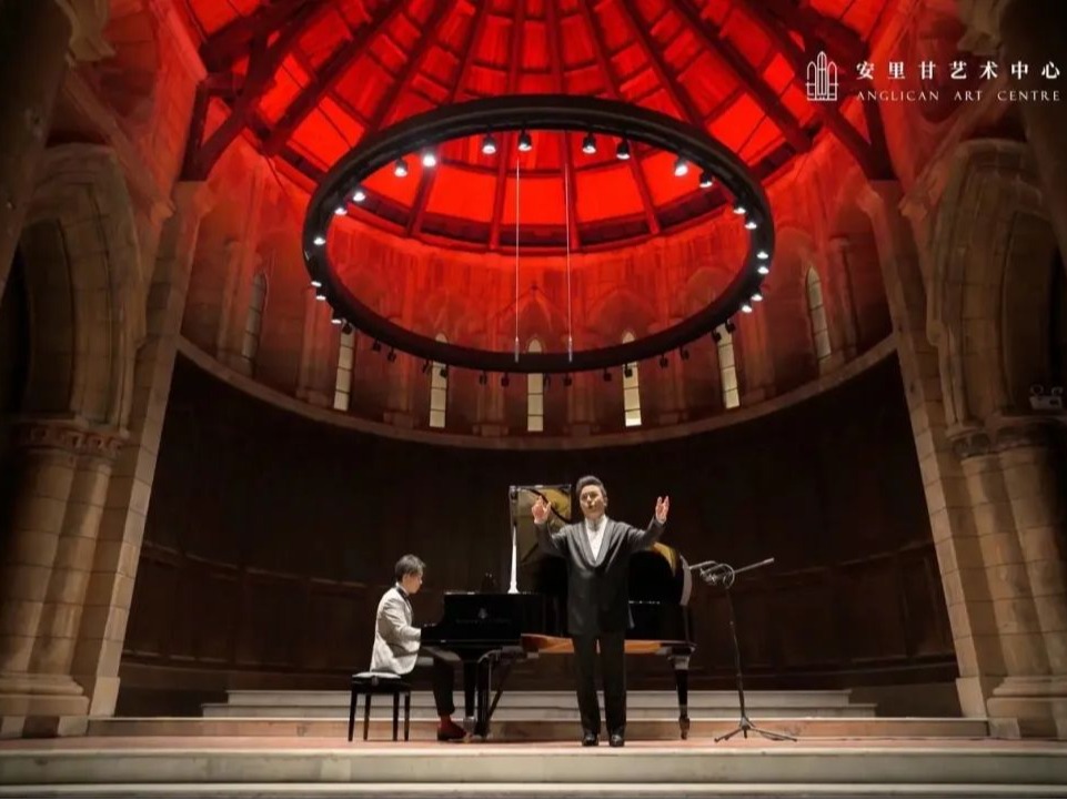 高男高音肖玛与钢琴家吴驰“诗画同声，乐音成景”音乐会成功举办丨津沽高歌咏诗画，琴瑟和鸣谱华章