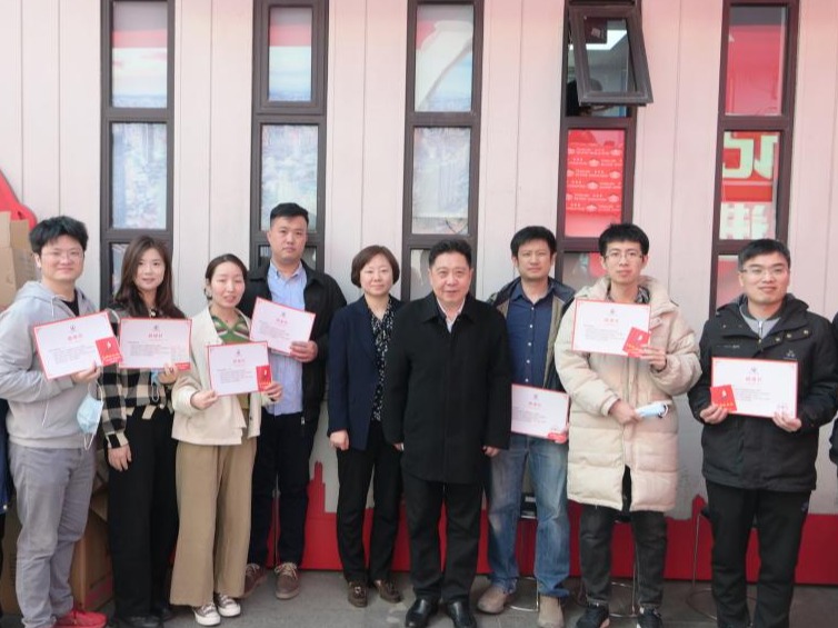 热血汇聚爱心 建功“十项行动”——我校干部教师积极参与无偿献血活动