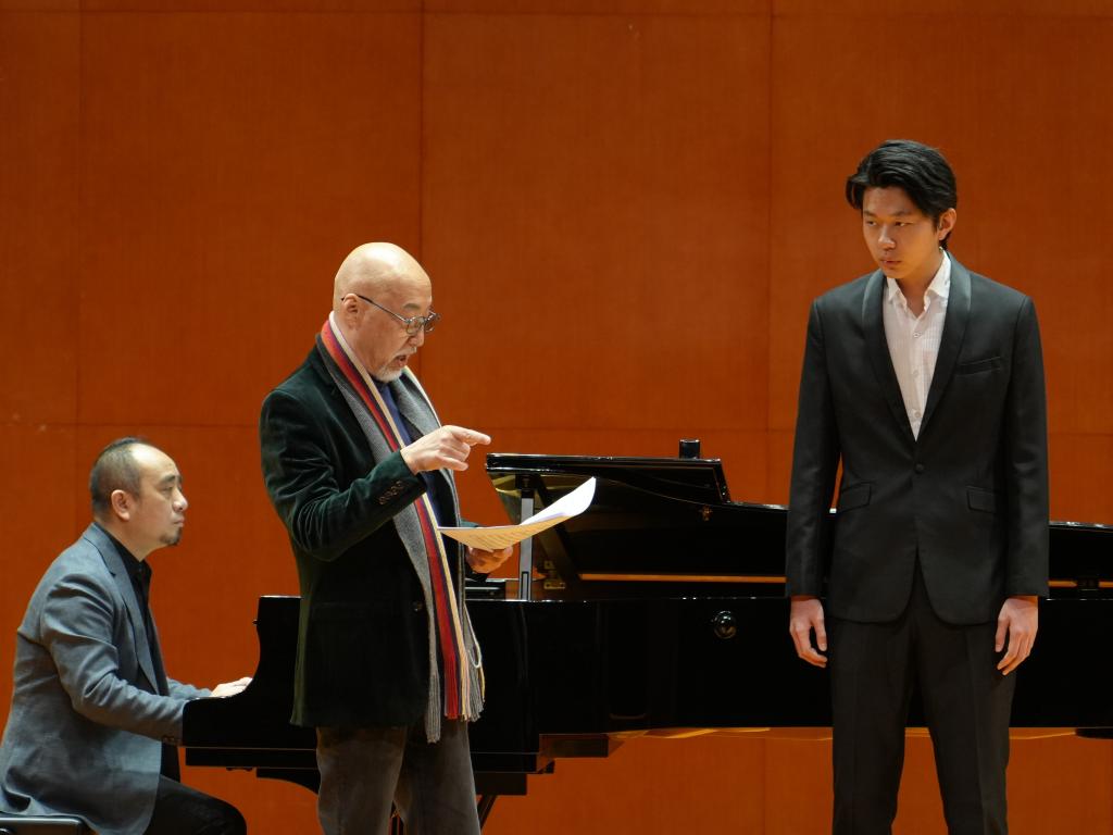 杨小勇教授声乐大师班在我校举办