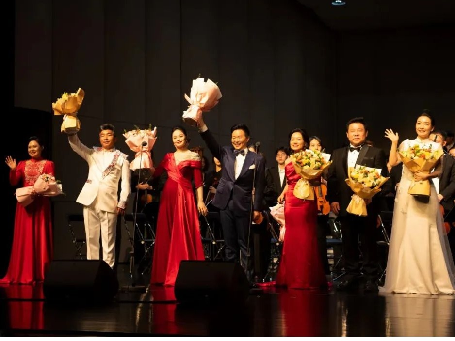 “歌从陕北来·致敬新时代”丨天音师生在深圳大剧院唱响福田之夜专场音乐会