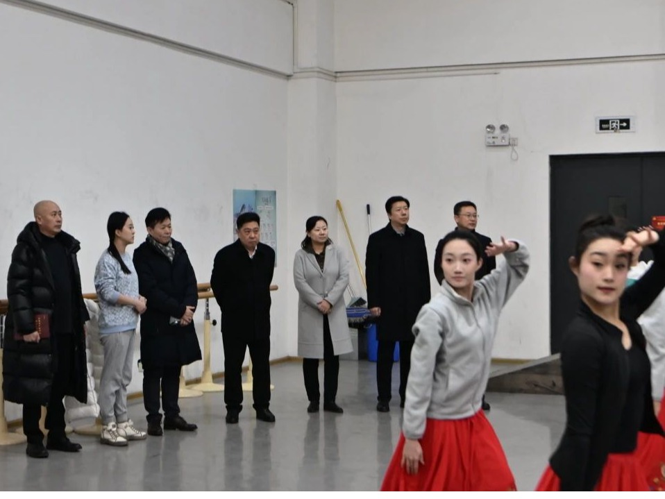 校领导一行督导检查新学期开学工作