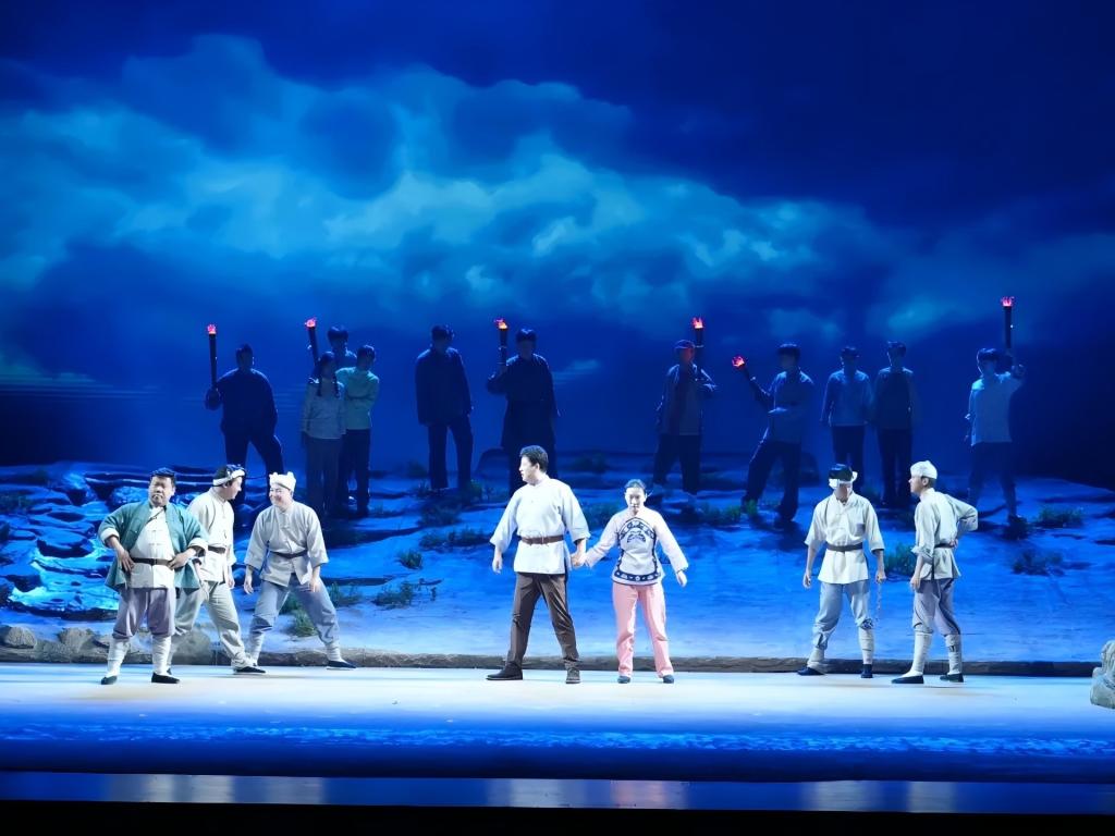 首演倒计时3天丨光影之外，精彩之上！天津音乐学院民族歌剧《小二黑结婚》台前幕后抢先看！