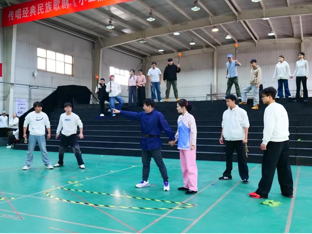 天津音乐学院教学剧目民族歌剧《小二黑结婚》全剧合乐联排进行中