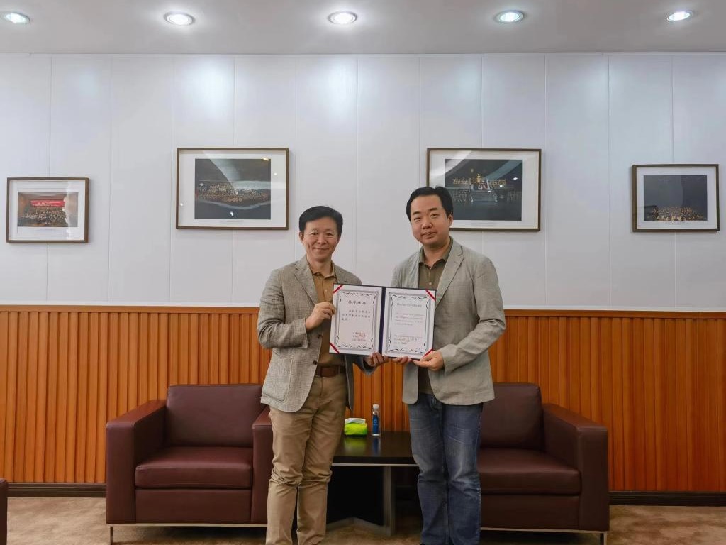 著名小提琴演奏家宁峰受聘我校客座教授