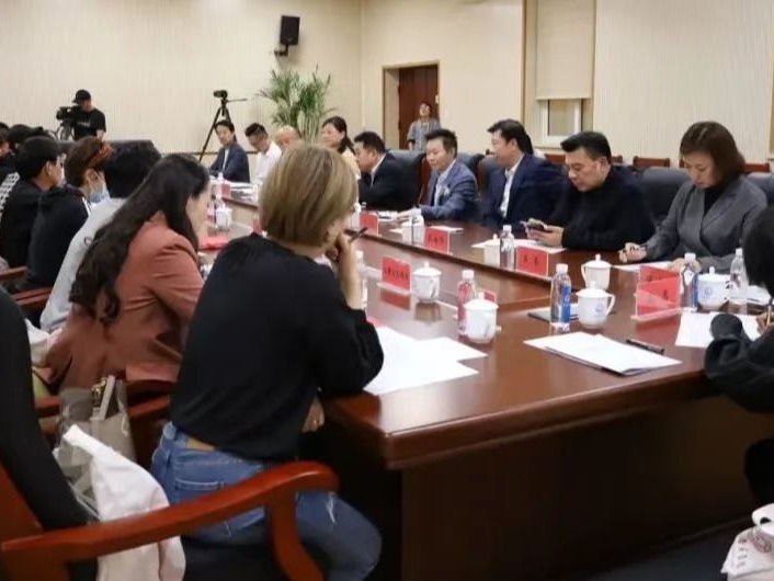 天津音乐学院举行庆祝中华人民共和国成立75周年主题活动暨民族歌剧《同心结》新闻媒体通气会