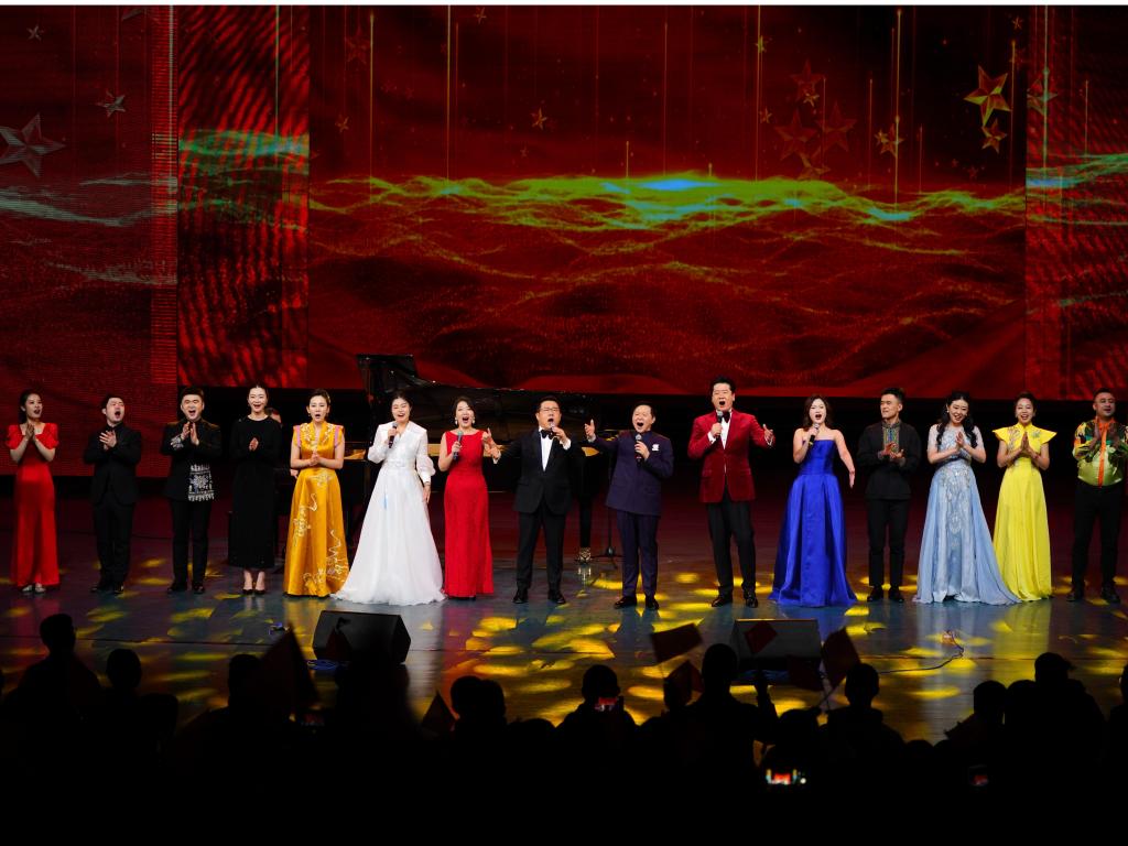 “津”声“和”韵·乐暖昆仑——天音师生跨越千里赴和田，唱响“文化润疆”新乐章