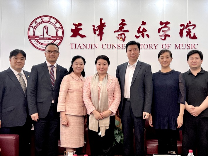 校领导会见施坦威钢琴亚太有限公司总裁位炜女士一行