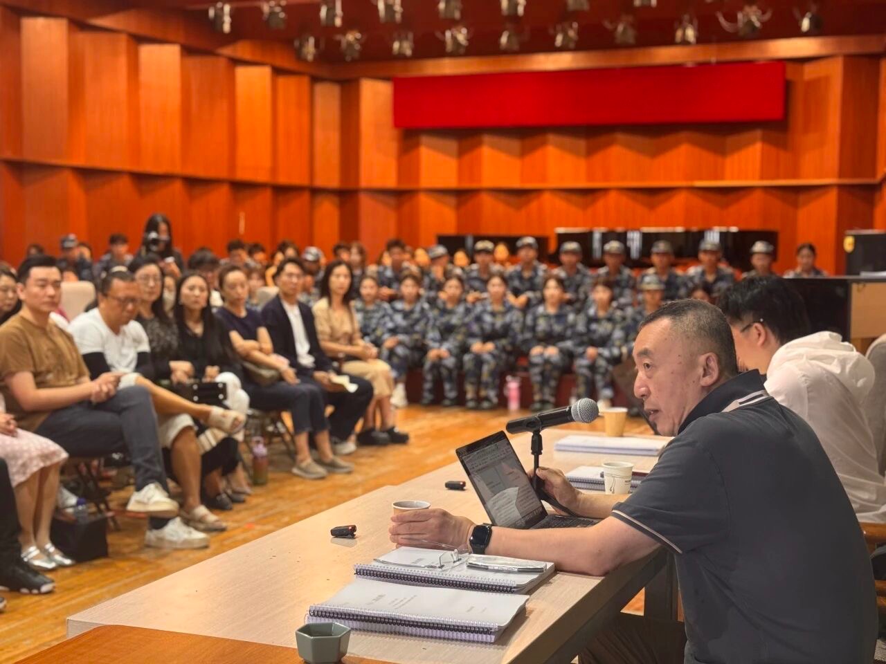 学习经典、致敬经典、传承经典 ——天津音乐学院教学剧目《小二黑结婚》黄定山导演阐述