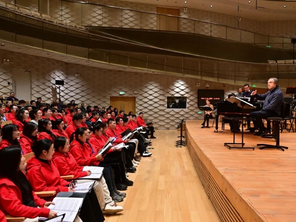 天津音乐学院青年合唱团《乡村骑士》排练侧记（三）