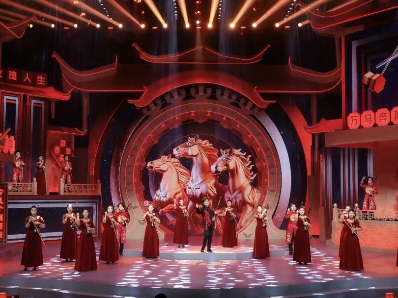 民乐系主任陈军带领天津音乐学院弦可道乐团登央视《2026年开门迎春晚》节目