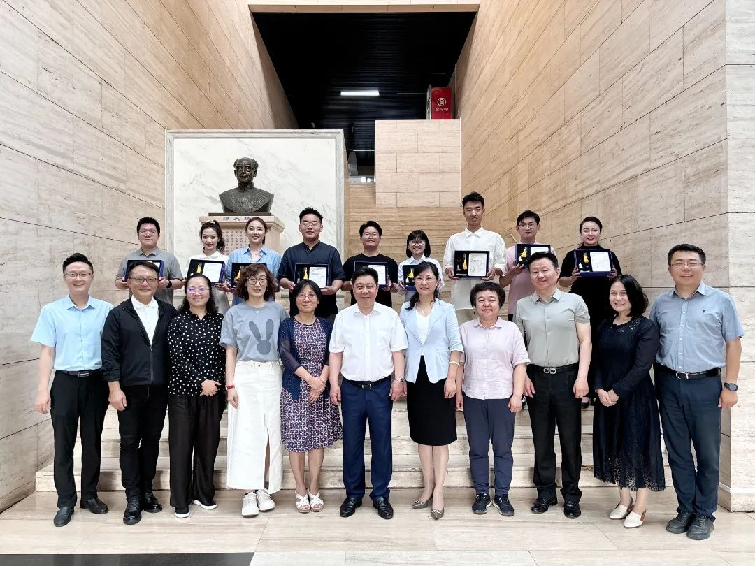 我校召开2024届优秀毕业生代表座谈会